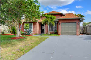 5610 Pebble Brook Ln, Boynton Beach, FL 33472, Sold 05/21/19