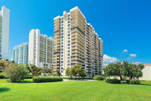 3400 N Ocean Dr, Riviera Beach, FL 33404, Sold 01/14/21
