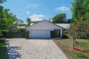 9328 SE Gettysburg Ct, Hobe Sound, FL 33455, Sold 05/03/19