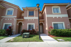 7810 Catalina Cir, Tamarac, FL 33321, Sold 04/26/19