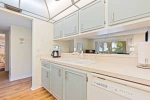 835 18th St, Vero Beach, FL 32960, Sold 04/17/19