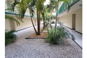 8321 NW 7th St, Miami, FL 33126, Sold 04/05/19