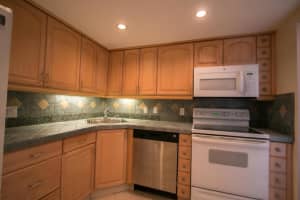 470 Executive Center Dr #2g, West Palm Beach, FL 33401, Sold 04/30/19