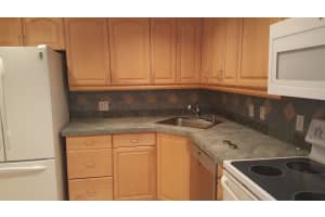 470 Executive Center Dr #2g, West Palm Beach, FL 33401, Sold 04/30/19