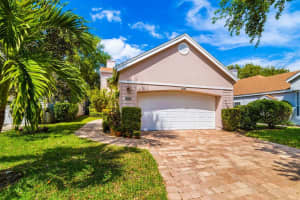 8837 Lakeside Cir, Vero Beach, FL 32963, Sold 09/04/19