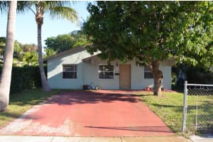 417 Upland Rd, West Palm Beach, FL 33401, Sold 08/23/19