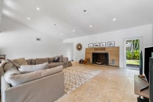 2103 Bay Dr, Pompano Beach, FL 33062, Sold 01/09/20