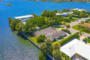 2291 Ibis Isle Rd E, Palm Beach, FL 33480, Sold 10/09/20