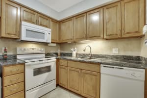 950 S Kanner Hwy APT E6, Stuart, FL 34994, Sold 05/08/19