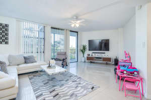 3401 N Country Club Dr, Aventura, FL 33180, Sold 06/21/19