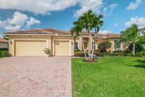 8240 SW Marin Dr, Stuart, FL 34997, Sold 05/07/19