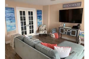 322 Buchanan St, Hollywood, FL 33019, Sold 03/01/21