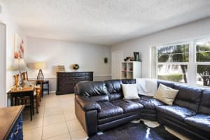 9050 NW 28th St, Coral Springs, FL 33065, Sold 07/19/19