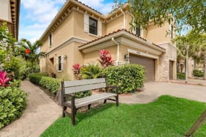 10334 Wellington Parc Dr, Wellington, FL 33449, Sold 06/26/19
