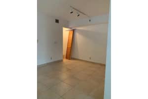 2737 S Oakland Forest Dr, Oakland Park, FL 33309, Sold 05/03/19