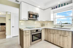 60 Yacht Club Dr, North Palm Beach, FL 33408, Sold 05/20/19