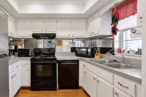 405 US-1, North Palm Beach, FL 33408, Sold 07/02/19