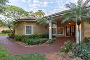 18299 SE Ridgeview Dr, Tequesta, FL 33469, Sold 06/10/19