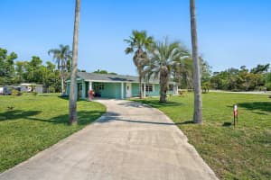 8415 SE Boxwood Ln, Hobe Sound, FL 33455, Sold 10/25/19