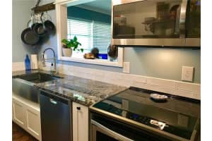 7225 W Oakridge Cir, Lake Worth, FL 33462, Sold 06/04/19