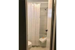7225 W Oakridge Cir, Lake Worth, FL 33462, Sold 06/04/19