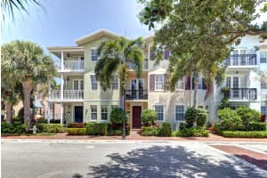 1043 W Heritage Club Cir, Delray Beach, FL 33483, Sold 06/14/19