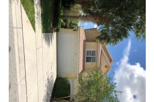 1116 Pinewood Lake Ct, Greenacres, FL 33415, Sold 05/31/19
