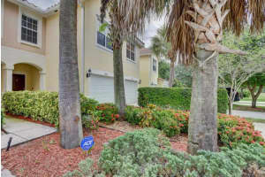 1073 Pinewood Lake Ct, Greenacres, FL 33415, Sold 07/11/19