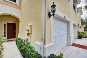 1073 Pinewood Lake Ct, Greenacres, FL 33415, Sold 07/11/19