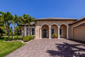 832 SW Vineland Ct, Port St. Lucie, FL 34986, Sold 07/05/19
