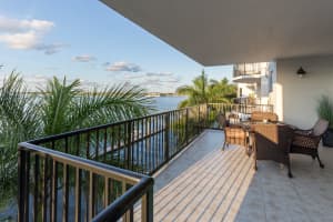 2700 N Federal Hwy, Boynton Beach, FL 33435, Sold 07/19/19