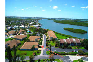 3217 S Lakeview Cir, Fort Pierce, FL 34949, Sold 04/10/20