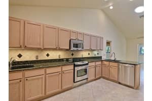 MLS# R10523385, Vero Beach, Florida 32968