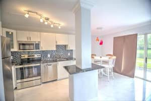 1252 The Pointe Dr, West Palm Beach, FL 33409, Sold 03/30/20