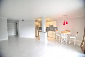 1252 The Pointe Dr, West Palm Beach, FL 33409, Sold 03/30/20