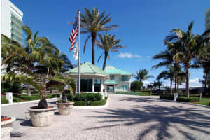 8600 S Ocean Dr, Jensen Beach, FL 34957, Sold 06/20/19