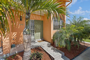 700 NE 20th Ln, Boynton Beach, FL 33435, Sold 12/27/19