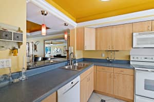 700 NE 20th Ln, Boynton Beach, FL 33435, Sold 12/27/19