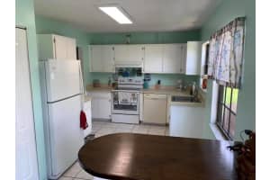 1532 SE Arenson Ln, Port St. Lucie, FL 34952, Sold 06/06/19