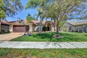 4711 NW 75th St, Pompano Beach, FL 33073, Sold 06/27/19