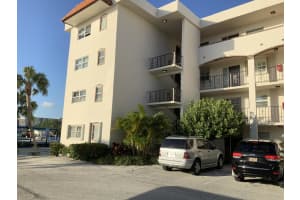 20 Yacht Club Dr, North Palm Beach, FL 33408, Sold 11/08/19