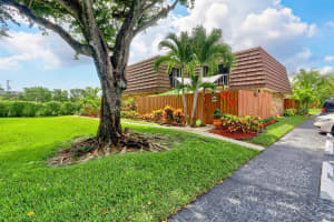 3896 August Dr, Lake Worth, FL 33461, Sold 08/16/19