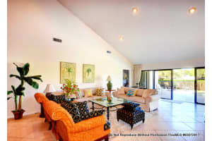 2622 Mohawk Cir, West Palm Beach, FL 33409, Sold 12/16/19