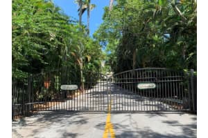 139 N Lakeshore Dr, Hypoluxo, FL 33462, Sold 02/21/20