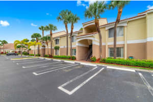 815 W Boynton Beach Blvd, Boynton Beach, FL 33426, Sold 06/14/19