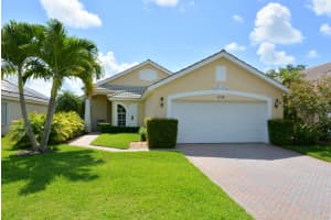 12175 SE Banner Lake Cir, Hobe Sound, FL 33455, Sold 08/30/19