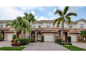 73 Legacy Ct, Delray Beach, FL 33445, Sold 06/26/19