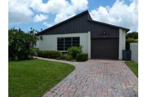 5222 Mirror Lakes Blvd, Boynton Beach, FL 33472, Sold 07/25/19