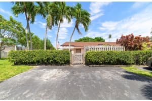5012 E Lakes Dr, Pompano Beach, FL 33064, Sold 06/28/19