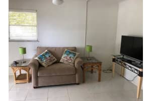 1200 Colonnades Dr, Fort Pierce, FL 34949, Sold 04/29/21